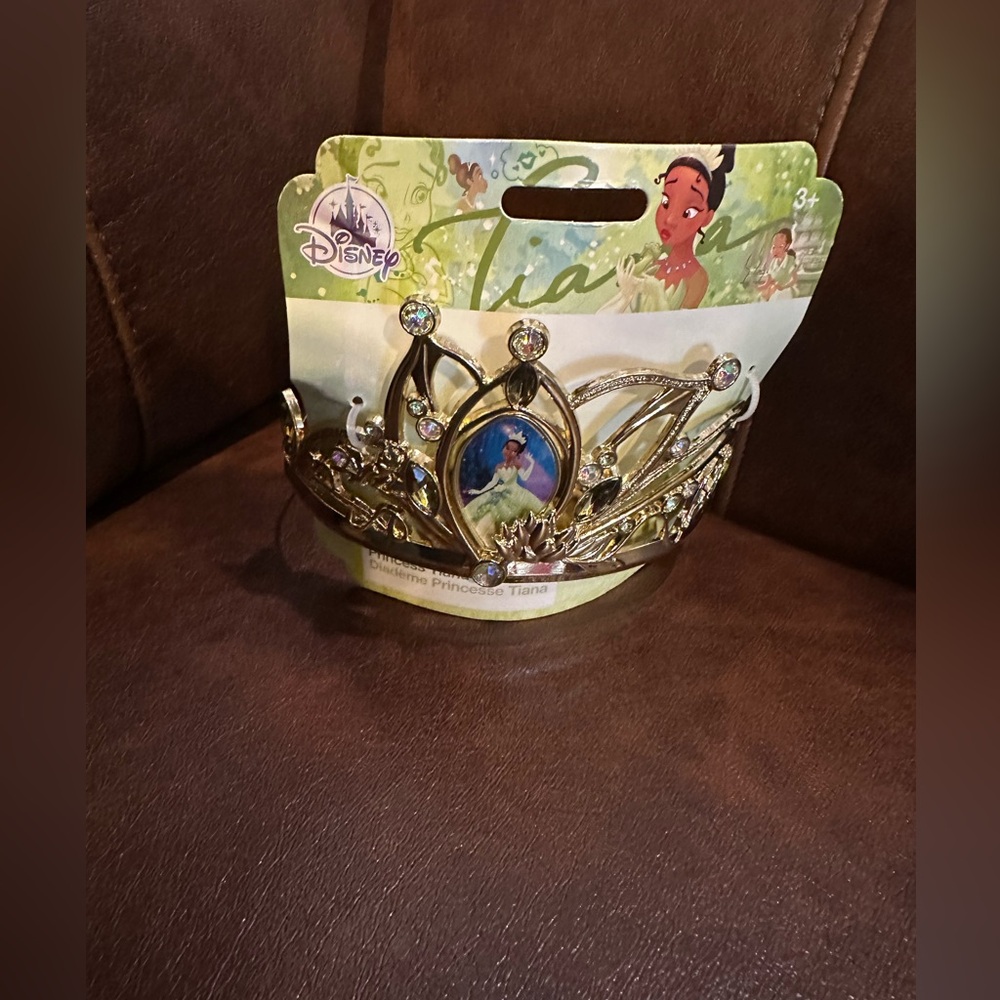 New Disney Tiana Tiara
authentic disney merch